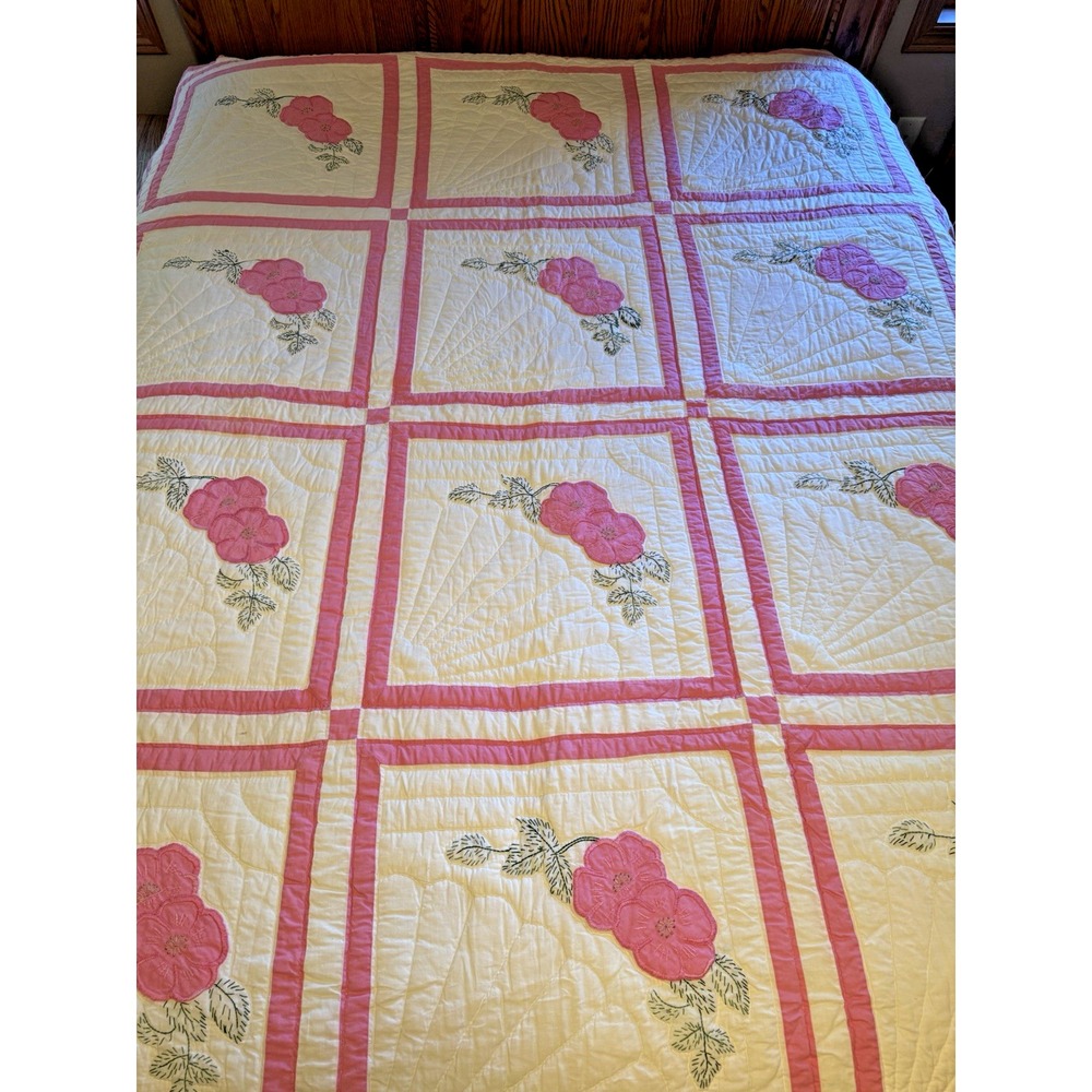 Vintage Quilt Pink and White Embroidered Appliqué 12 Square Floral 70" by 90"